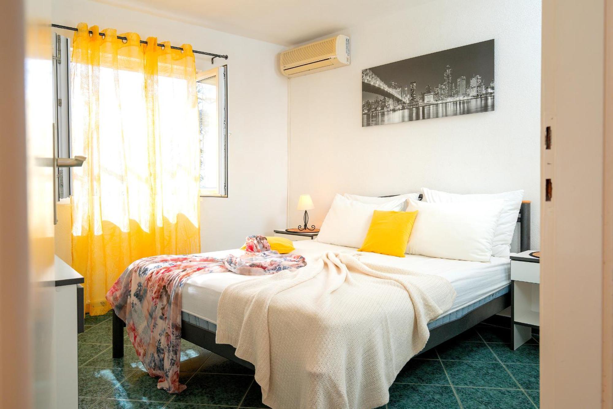 Apartments Lucic Hvar Town Exterior foto